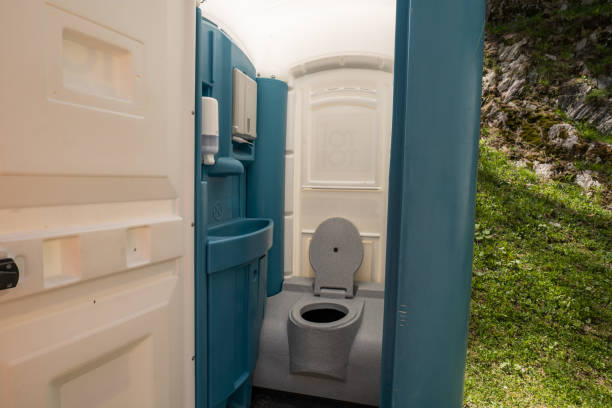 Porta potty delivery and setup in Tucson Mountains, AZ